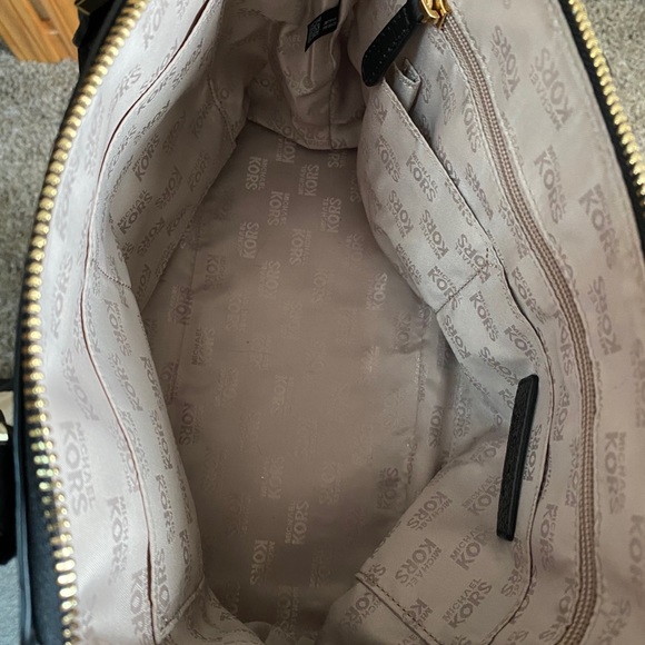 Michael Kors Handbag - Picture 2 of 3